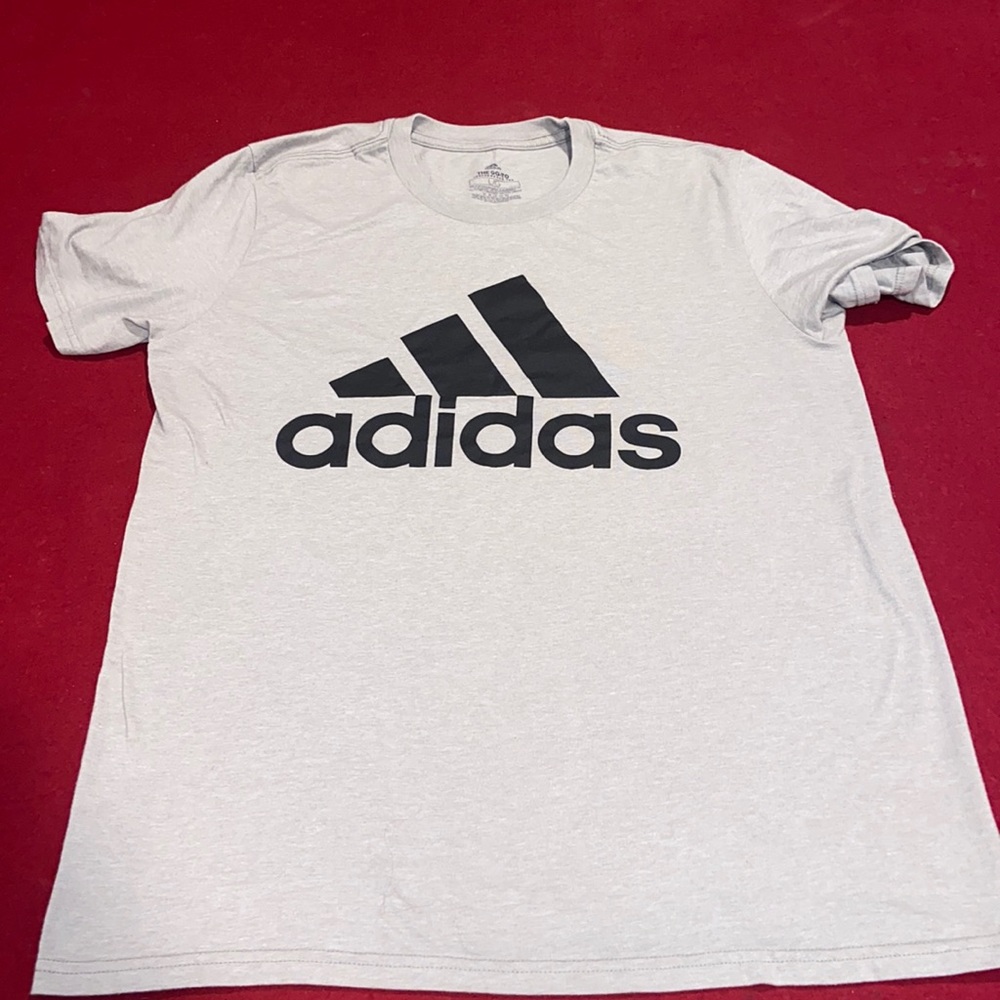 Adidas T-shirt